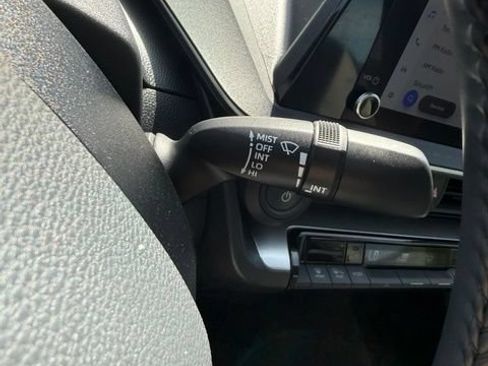 Certified 2023 Toyota Prius LE FWD image 22