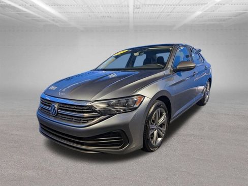 Used 2024 Volkswagen Jetta SE FWD image 10