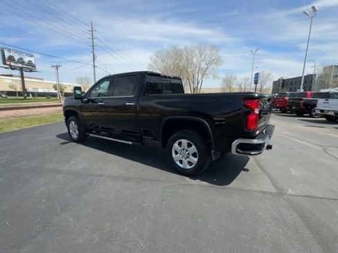Used 2022 Chevrolet Silverado 2500 LTZ w/ LTZ Premium Package image 6