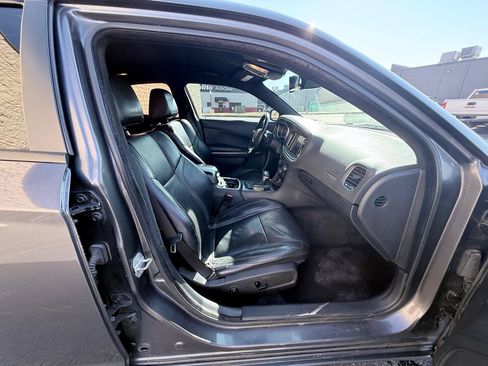 Used 2016 Dodge Charger R/T w/ Plus Group RWD image 11