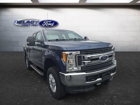 Used 2017 Ford F250 XL w/ STX Appearance Package AWD/4WD image 10