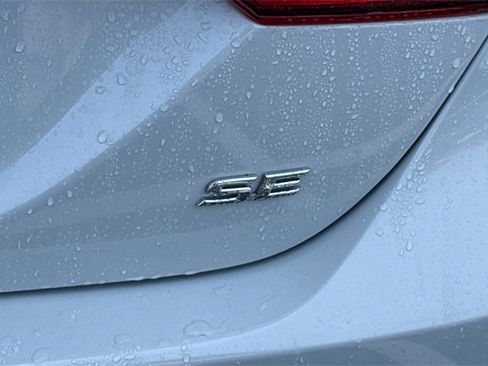 Used 2022 Toyota Camry SE image 32