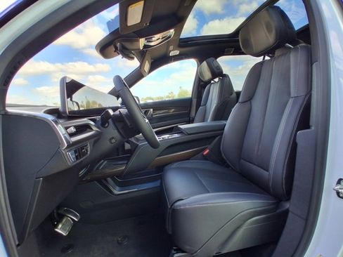 New 2026 Cadillac Vistiq Sport image 20