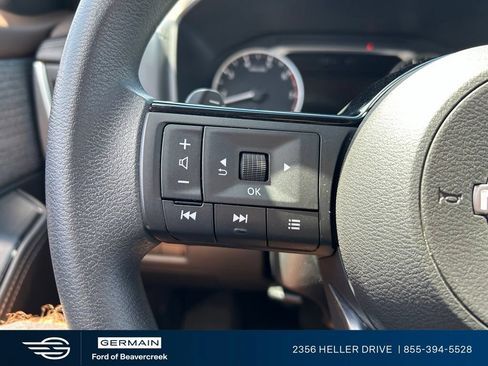 Used 2023 Nissan Rogue SV AWD/4WD image 22
