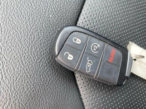 Used 2021 Jeep Compass Latitude AWD/4WD image 11