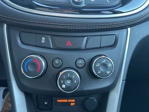 Used 2022 Chevrolet Trax LS w/ Tint and Cruise Package image 22