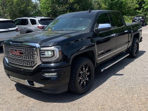 Used 2017 GMC Sierra 1500 Denali AWD/4WD image 2