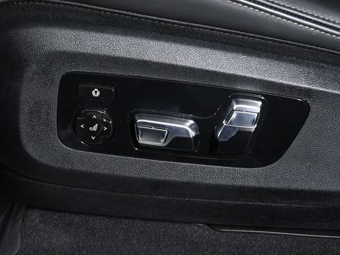 Certified 2025 BMW X5 xDrive50e w/ M Sport Package image 29