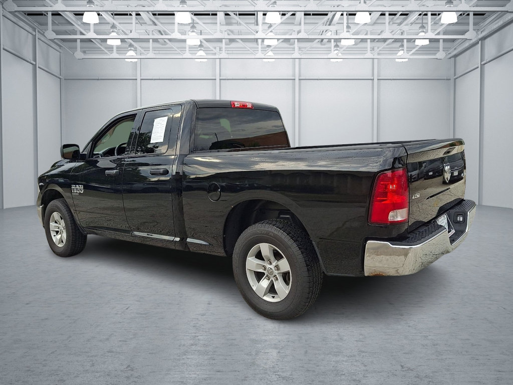 Used 2024 RAM 1500 Classic SLT AWD/4WD image 3