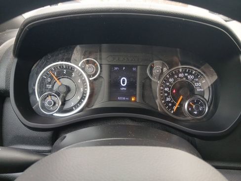 Used 2022 RAM 3500 Tradesman w/ Chrome Appearance Group image 11