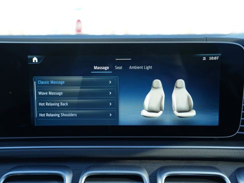 New 2026 Mercedes-Benz GLS 450 4MATIC image 30