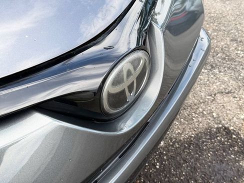 Used 2018 Toyota RAV4 XLE FWD image 14