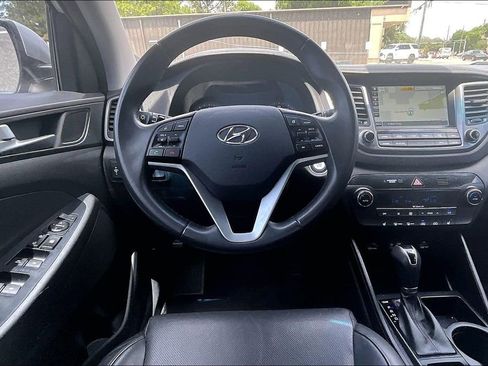 Used 2017 Hyundai Tucson SE Plus AWD/4WD image 7