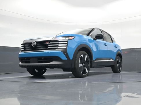 New 2026 Nissan Kicks SR w/ SR Premium Package FWD image 18