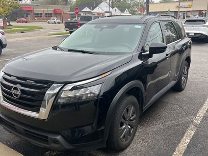 Certified 2025 Nissan Pathfinder SV