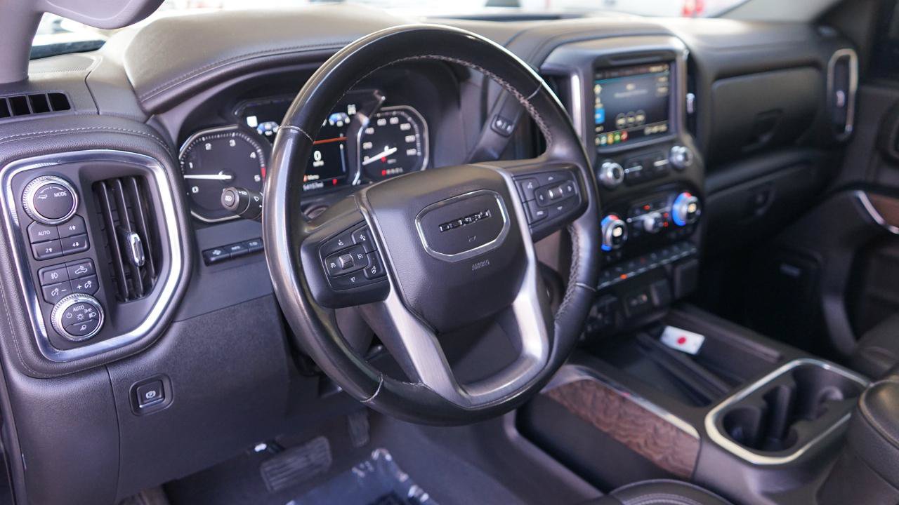 Used 2023 GMC Sierra 2500 Denali w/ Denali Black Diamond Edition AWD/4WD image 10