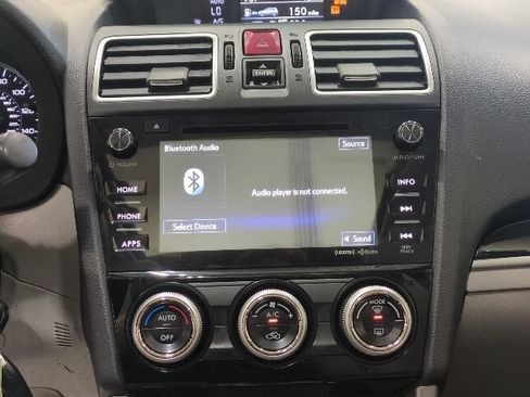 Used 2018 Subaru Forester 2.5i Limited AWD/4WD image 9