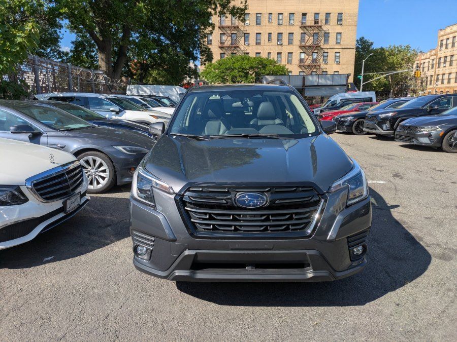 Used 2024 Subaru Forester Limited AWD/4WD image 25