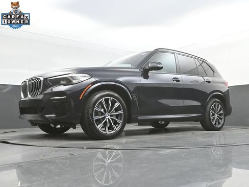 Used 2022 BMW X5 xDrive40i w/ M Sport Package AWD/4WD image 42