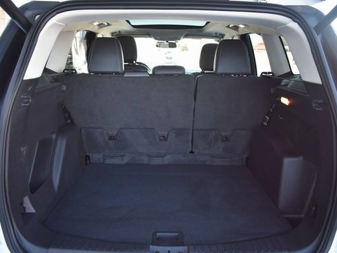 Used 2019 Ford Escape SEL image 38