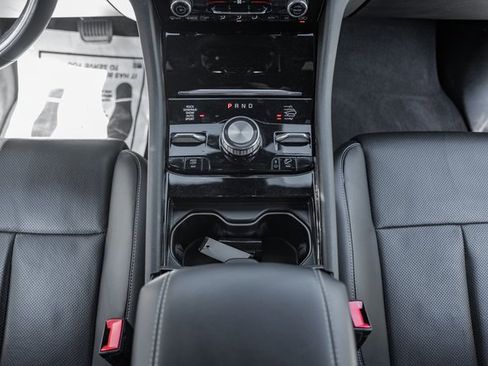 Used 2022 Jeep Grand Cherokee Overland w/ Luxury Tech Group IV image 32