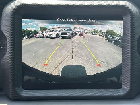 Used 2023 Jeep Wrangler Unlimited Sahara AWD/4WD image 33