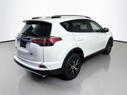 Used 2016 Toyota RAV4 SE w/ Advanced Technology Package AWD/4WD image 7