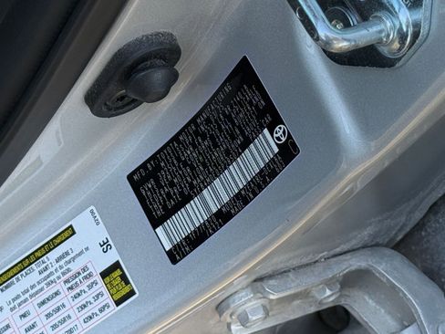 Used 2025 Toyota Corolla LE image 29