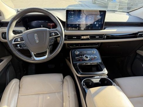 Used 2021 Lincoln Nautilus Reserve w/ Equipment Group 202A image 11