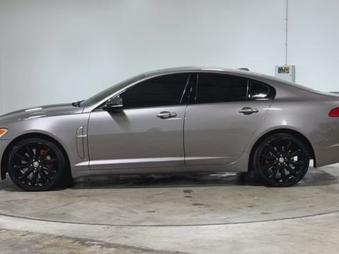 Used 2011 Jaguar XF Premium RWD image 5