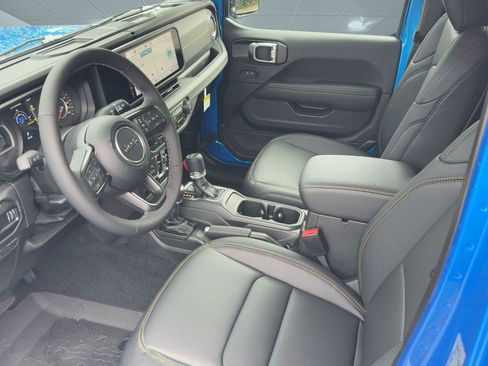 New 2025 Jeep Gladiator Sport image 21