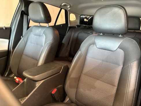 Used 2025 Chevrolet Trax LT w/ Driver Confidence Package FWD image 13