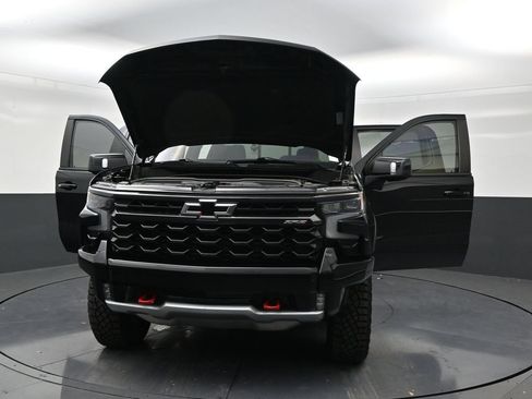 Used 2024 Chevrolet Silverado 1500 ZR2 w/ Technology Package AWD/4WD image 33