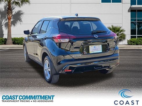 Used 2025 Nissan Kicks Play S image 9
