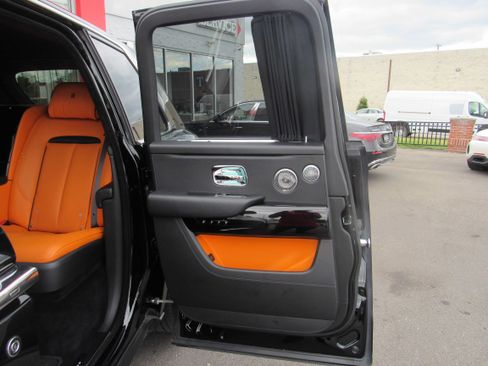 Used 2020 Rolls-Royce Cullinan AWD/4WD image 14