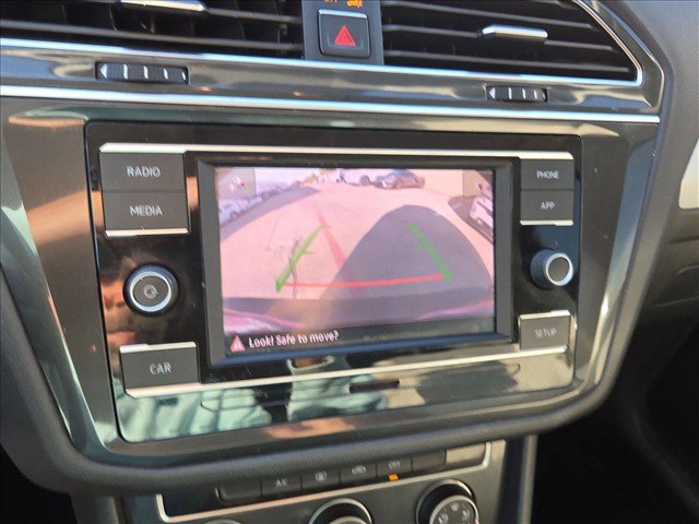 Used 2018 Volkswagen Tiguan S FWD image 11