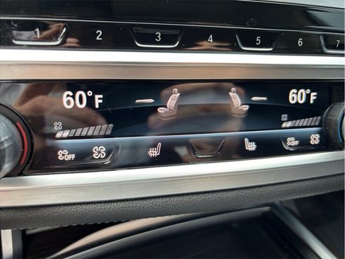 Used 2021 BMW 740i xDrive AWD/4WD image 34