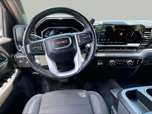 Used 2024 GMC Sierra 1500 Elevation AWD/4WD image 8