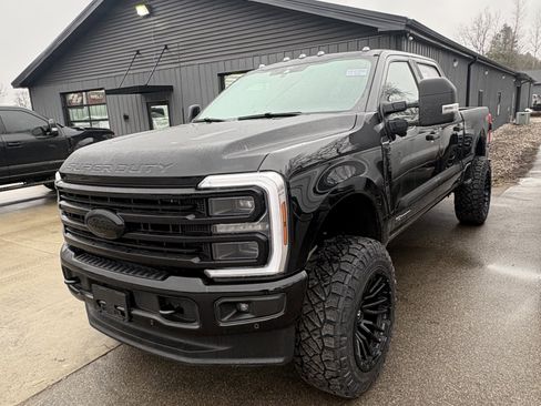 Used 2026 Ford F250 Platinum image 3