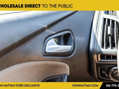 Used 2013 Ford Focus SE FWD image 11