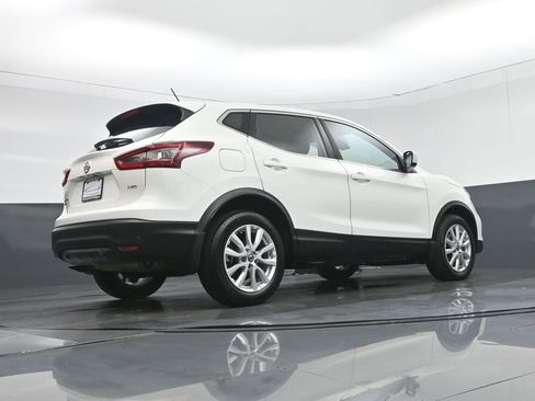 Used 2022 Nissan Rogue Sport S image 52