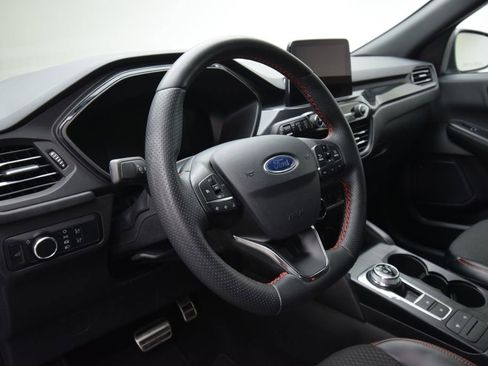 Used 2024 Ford Escape ST-Line w/ Cold Weather Package image 13