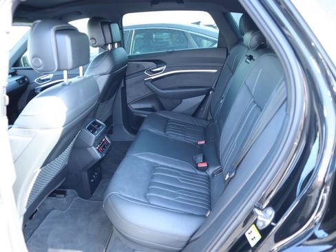 Used 2023 Audi e-tron Chronos AWD/4WD image 10