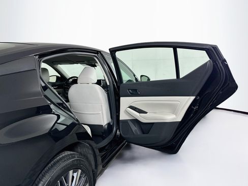 Used 2023 Nissan Altima 2.5 SV AWD/4WD image 28