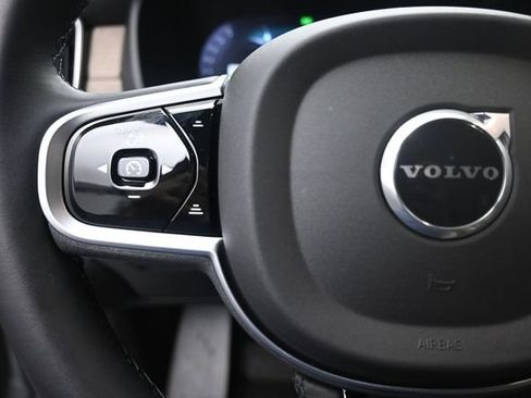 Certified 2026 Volvo XC90 B6 Plus w/ Protection Package Premier AWD/4WD image 15