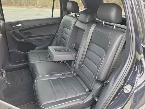 Used 2020 Volkswagen Tiguan SEL Premium R-Line AWD/4WD image 16