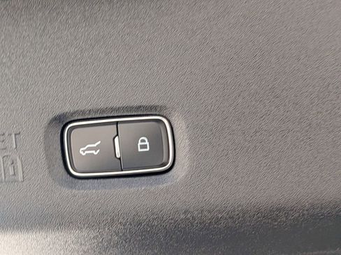 Used 2025 Ford Expedition Active image 13