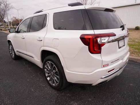 Used 2023 GMC Acadia Denali w/ Denali Ultimate Package image 6