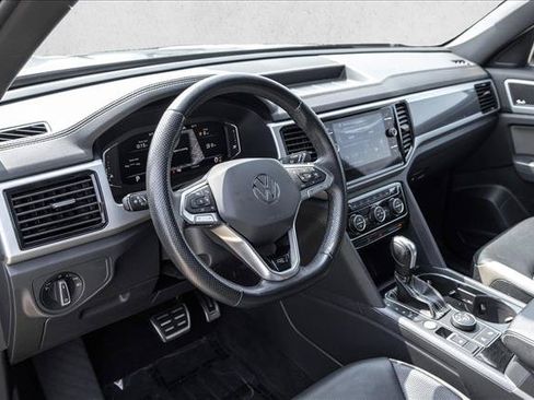 Used 2023 Volkswagen Atlas Cross Sport SEL Premium R-Line AWD/4WD image 10