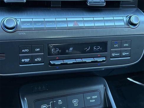 Certified 2025 Hyundai Kona SEL image 24